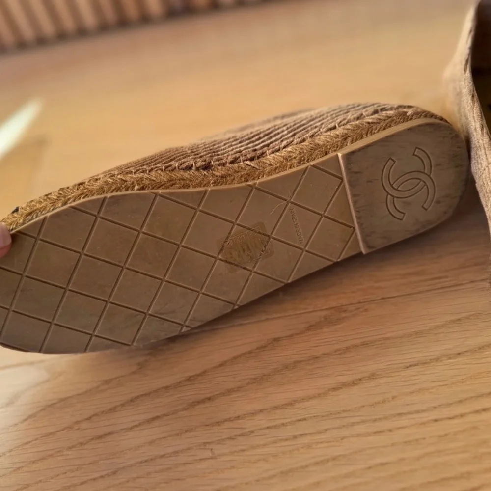 🖤🖤 CHANEL Brown Corduroy Espadrilles with Black Cap Toe 🖤🖤 - Picture 4 of 5